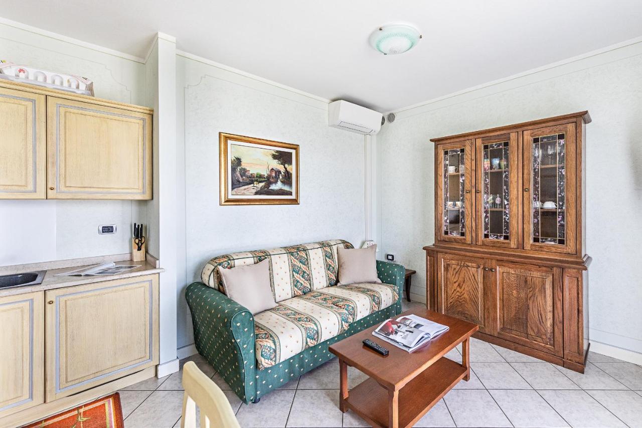 I Mosaici Apartments By Wonderful Italy Sirmione Exterior foto