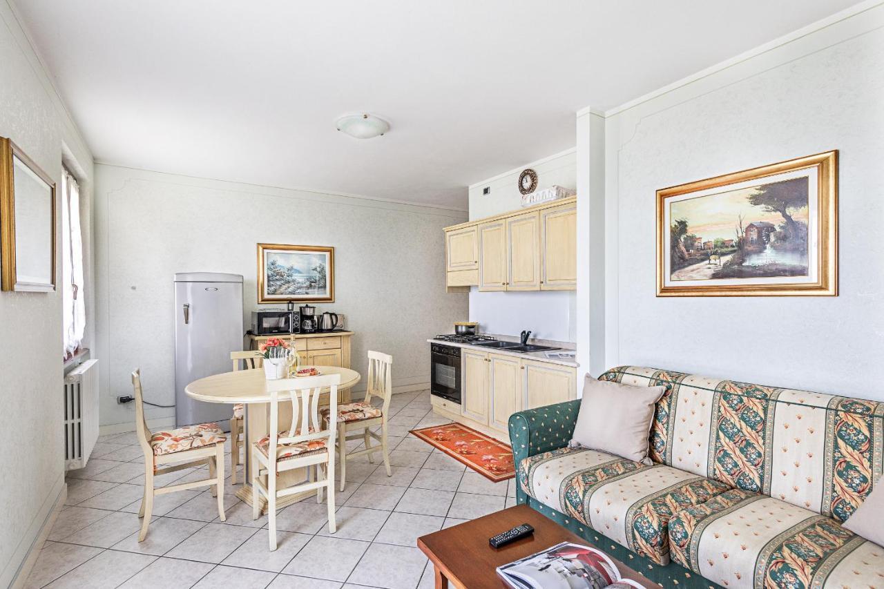 I Mosaici Apartments By Wonderful Italy Sirmione Exterior foto